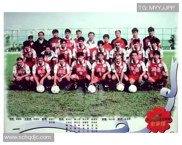 老足球明星全景回顾与资料汇总助你了解足球传奇的辉煌历程